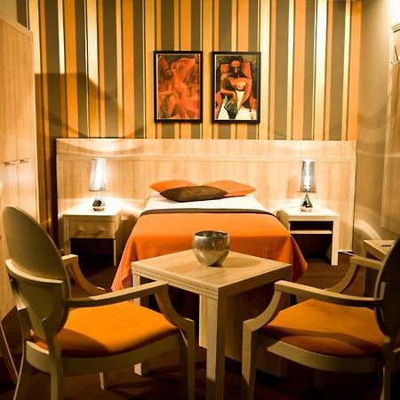 Hotel Kasyno ยาโรตซิน ห้อง รูปภาพ